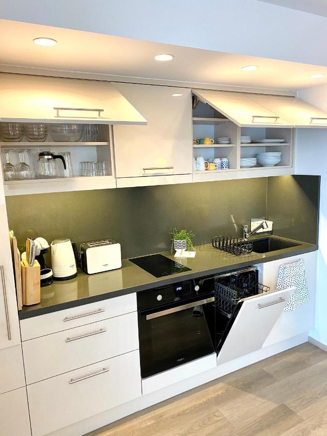 Atrium Apartman Heviz Mit Panoramaterrasse Und Tiefgarage Екстериор снимка