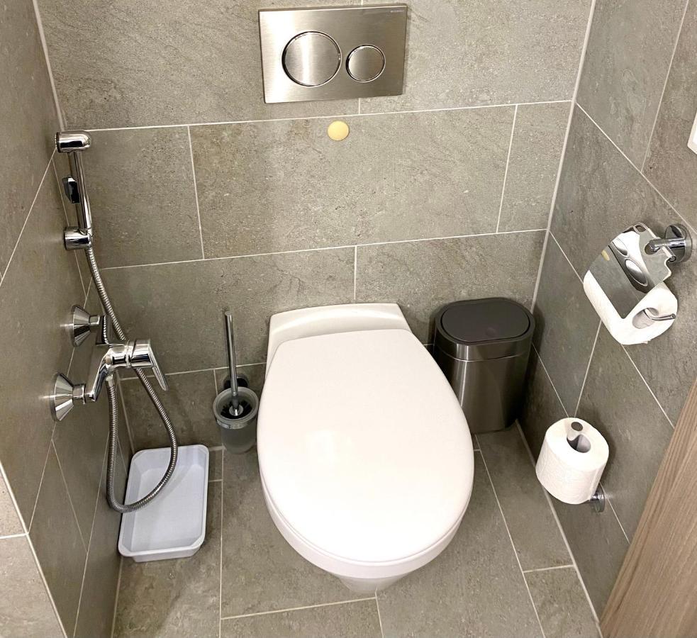 Atrium Apartman Heviz Mit Panoramaterrasse Und Tiefgarage Екстериор снимка