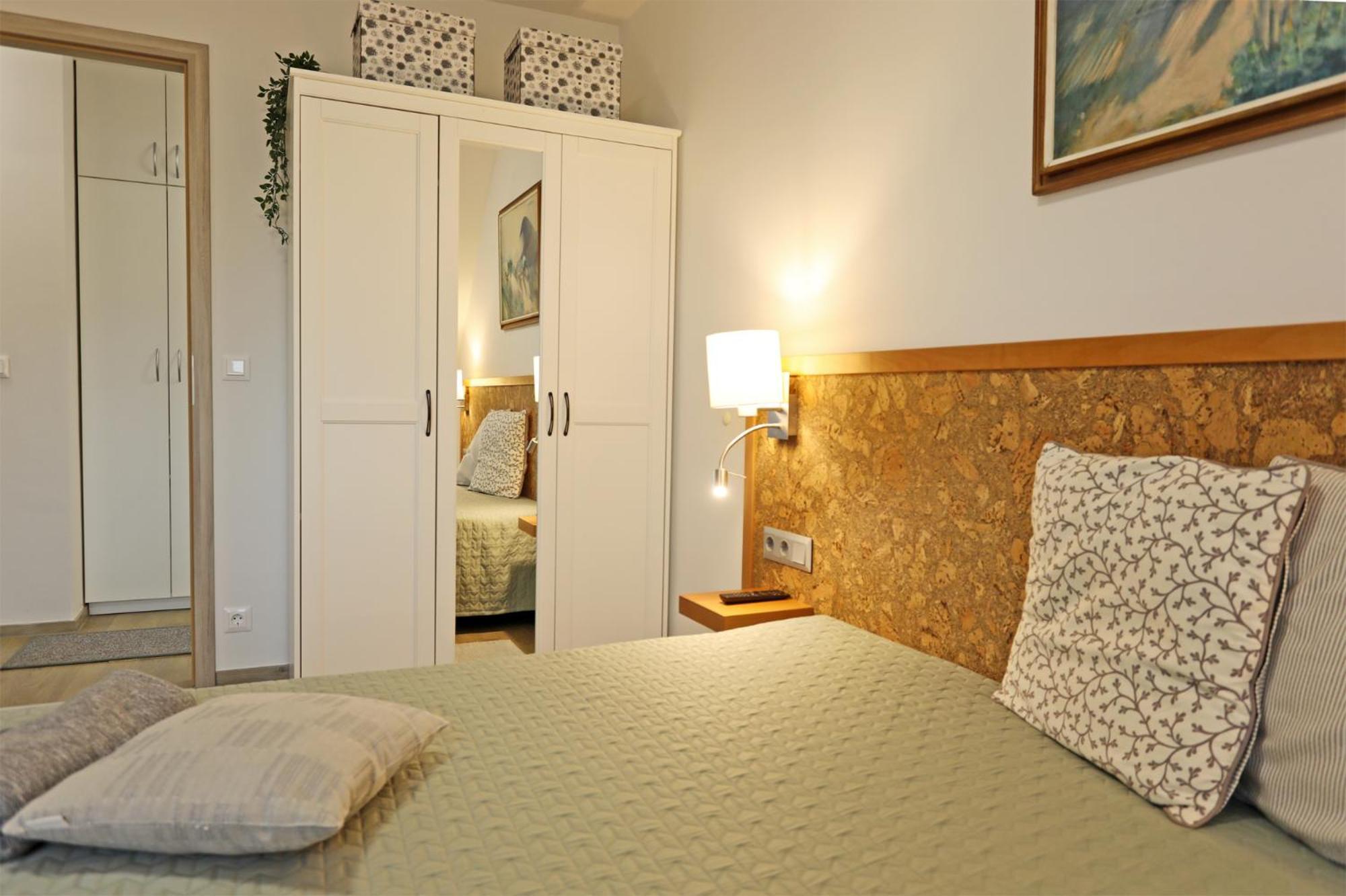 Atrium Apartman Heviz Mit Panoramaterrasse Und Tiefgarage Екстериор снимка