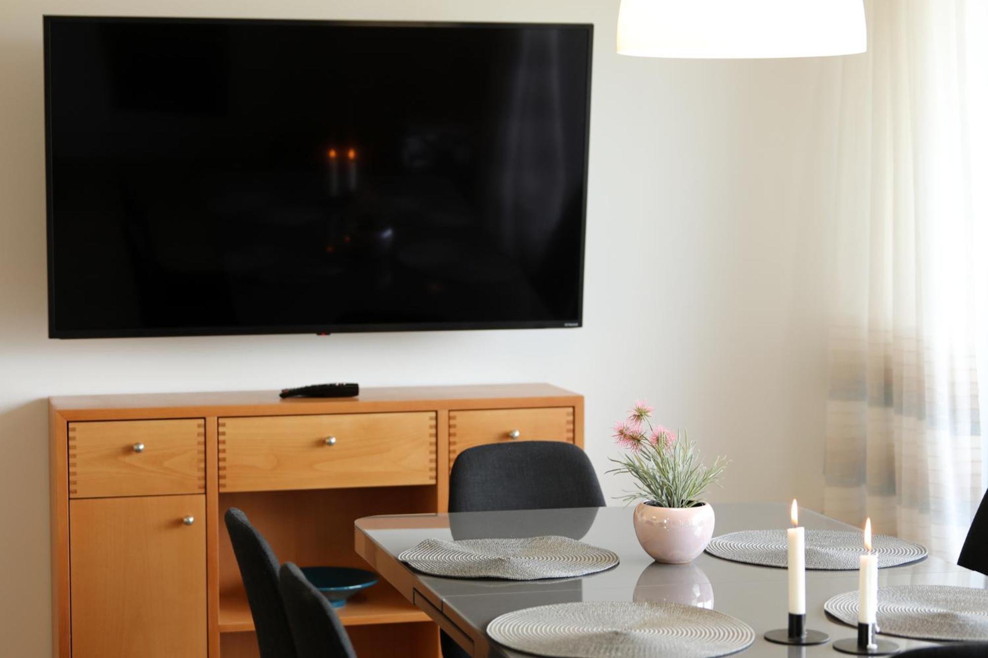 Atrium Apartman Heviz Mit Panoramaterrasse Und Tiefgarage Екстериор снимка