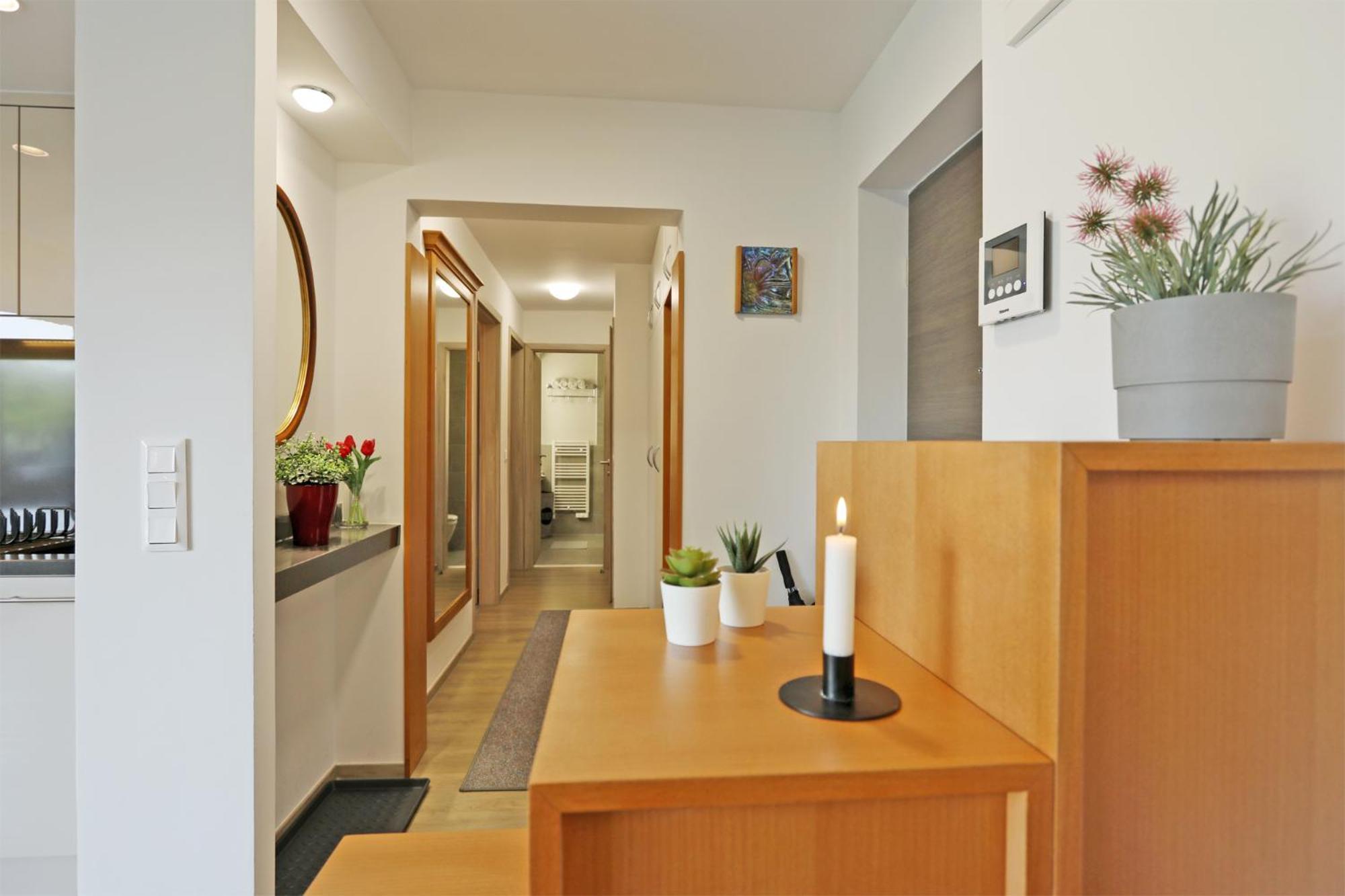 Atrium Apartman Heviz Mit Panoramaterrasse Und Tiefgarage Екстериор снимка
